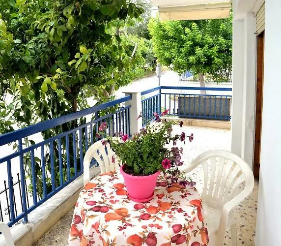 Deluxe Seaside Konstantinidis * Nea Poteidaia